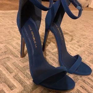 Royal Blue open toe Heels size 6